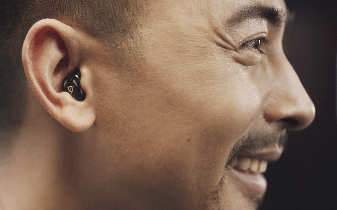 Appareil auditif tout dans l’oreille